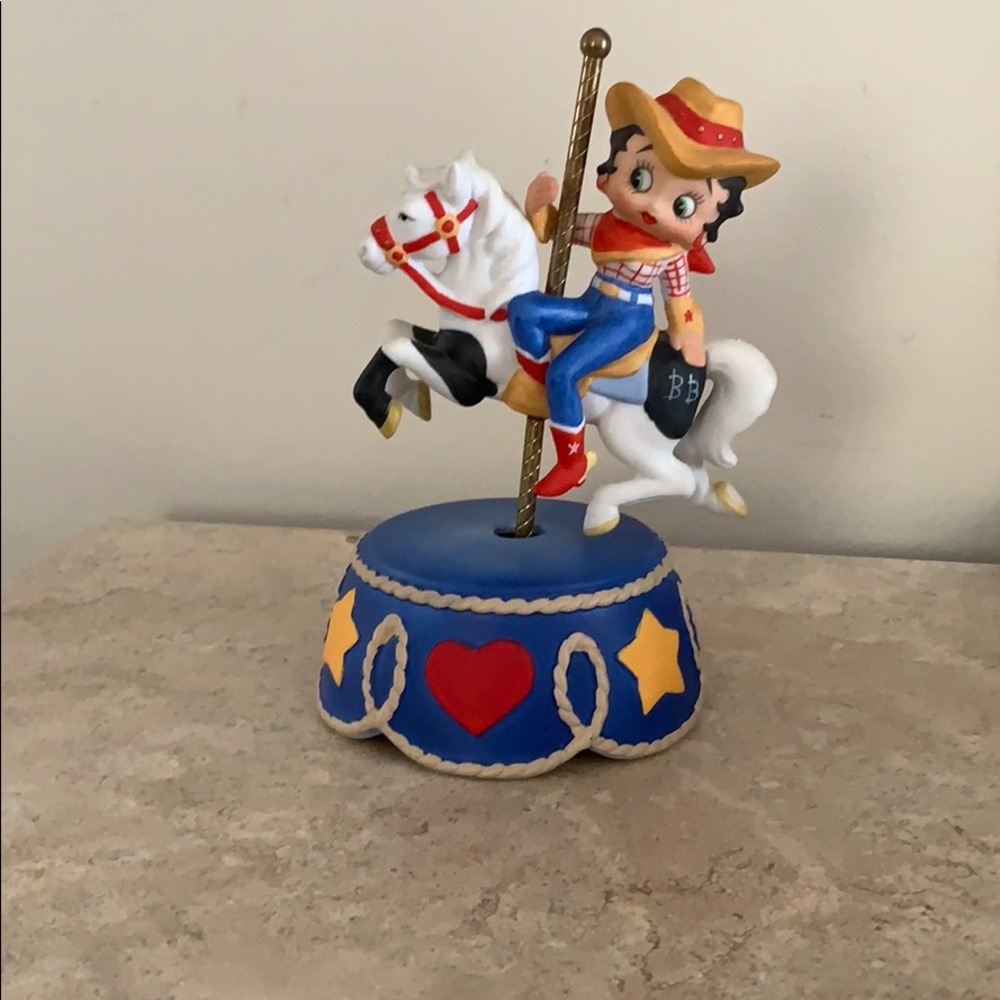 Betty Boop Tune Don’t Fence Me In with box